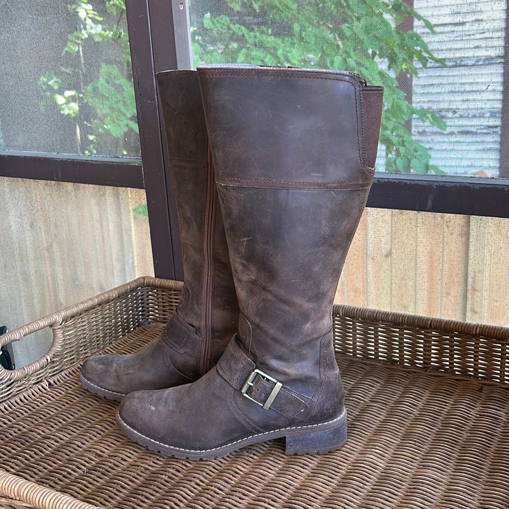 Timberland distressed leather riding boots brown size 8